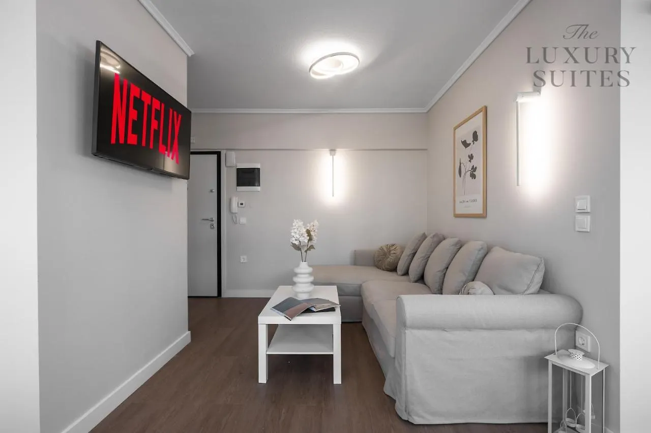 Nephele Jacuzzi Suites, The Luxury Suites Thessaloniki 0*,