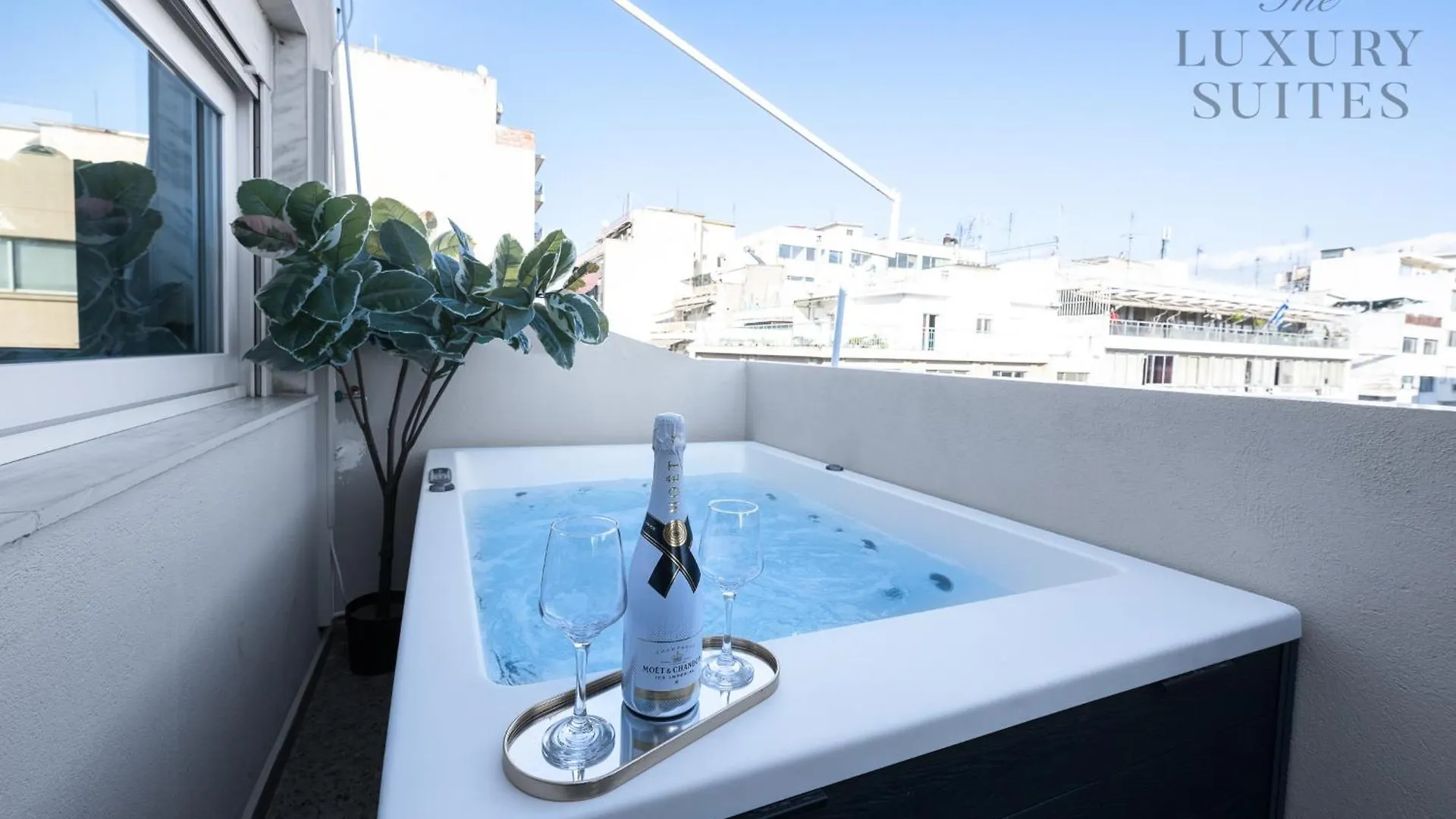 Nephele Jacuzzi Suites, The Luxury Suites Thessaloniki